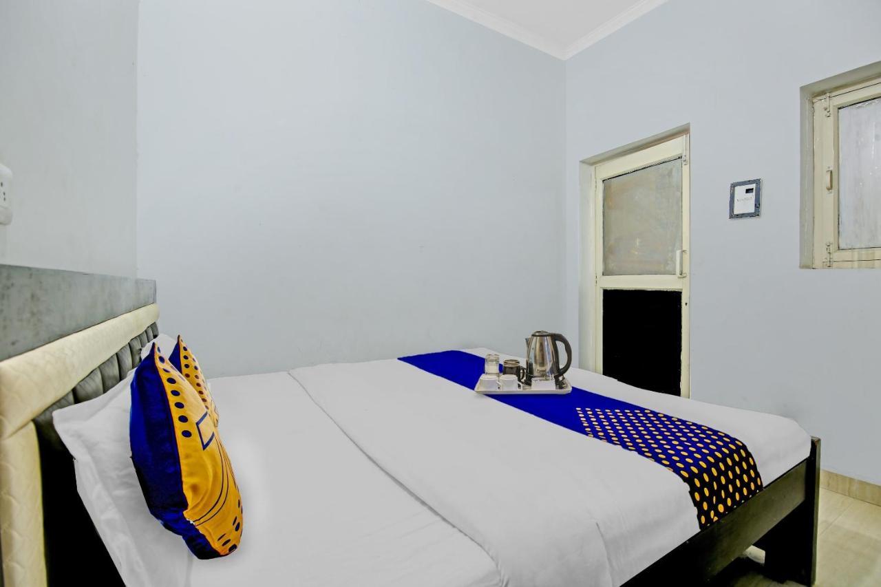 Spot On Shree Naman Guest House Sonipat Eksteriør billede