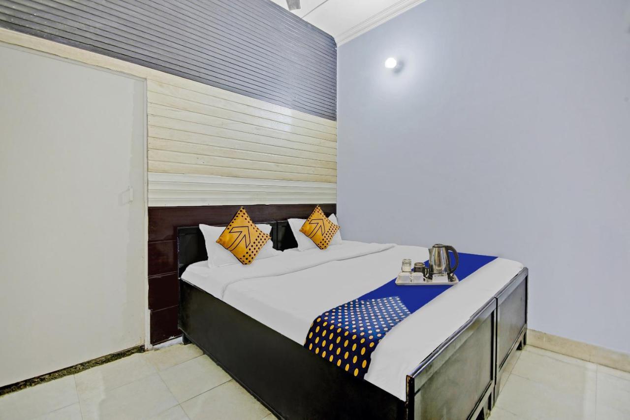 Spot On Shree Naman Guest House Sonipat Eksteriør billede